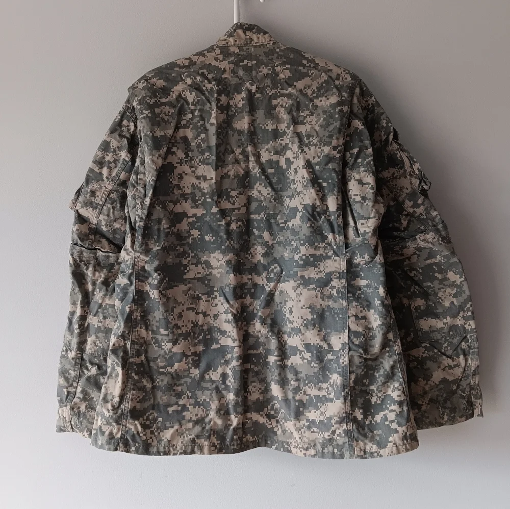U.S. Army Coat Combat Uniform Nylon Cotton 50/50 Digital Camo Large Regular